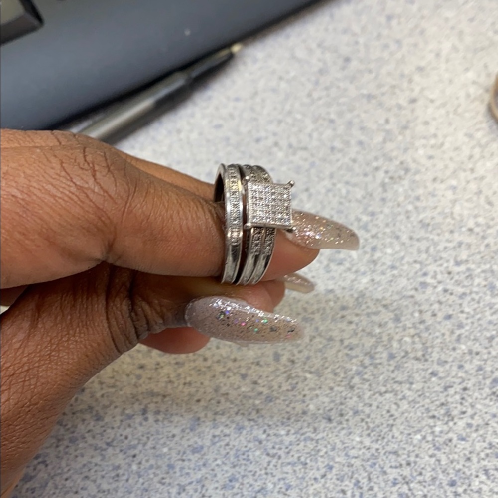 Engagement set